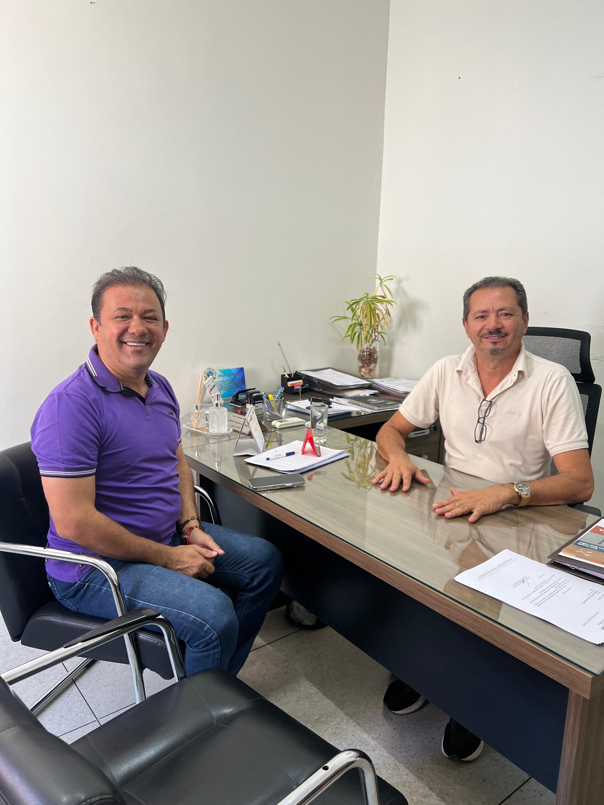 Presidente da Câmara de Araripina recebe visita institucional do Prefeito Evilásio Mateus
