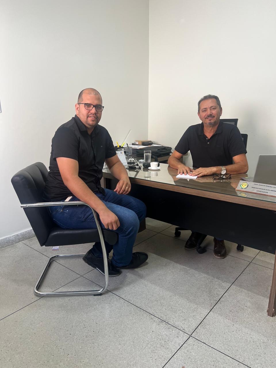 O presidente da Câmara  Francisco Edivaldo, recebeu o conselheiro tutelar Filemon Alencar, que também é presidente do Conselho Tutelar de Araripina e suplente de vereador.