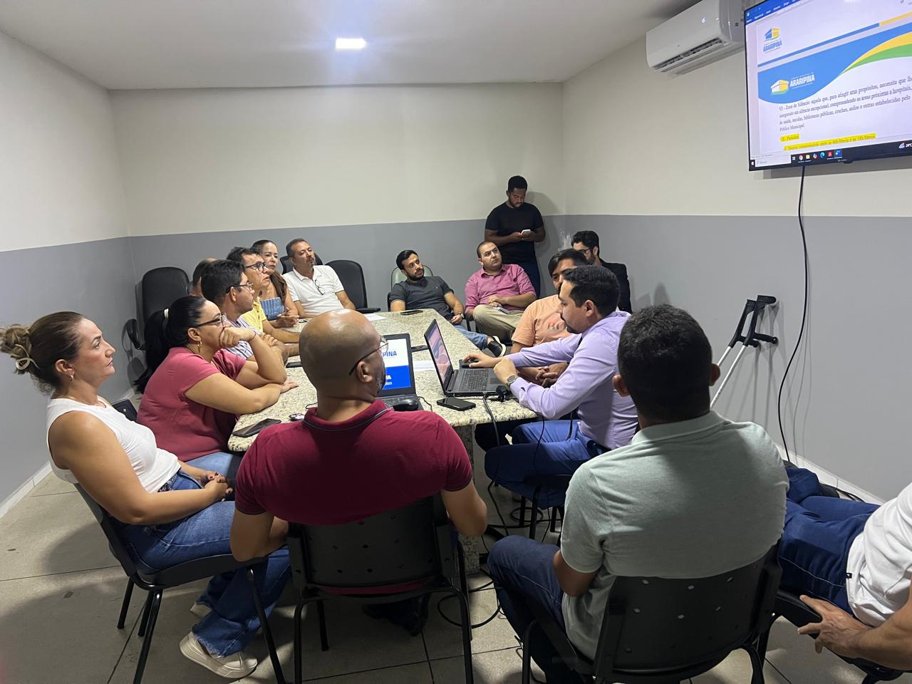 Vereadores participam de reunião administrativa para tratar do Projeto de Lei que combate poluição sonora