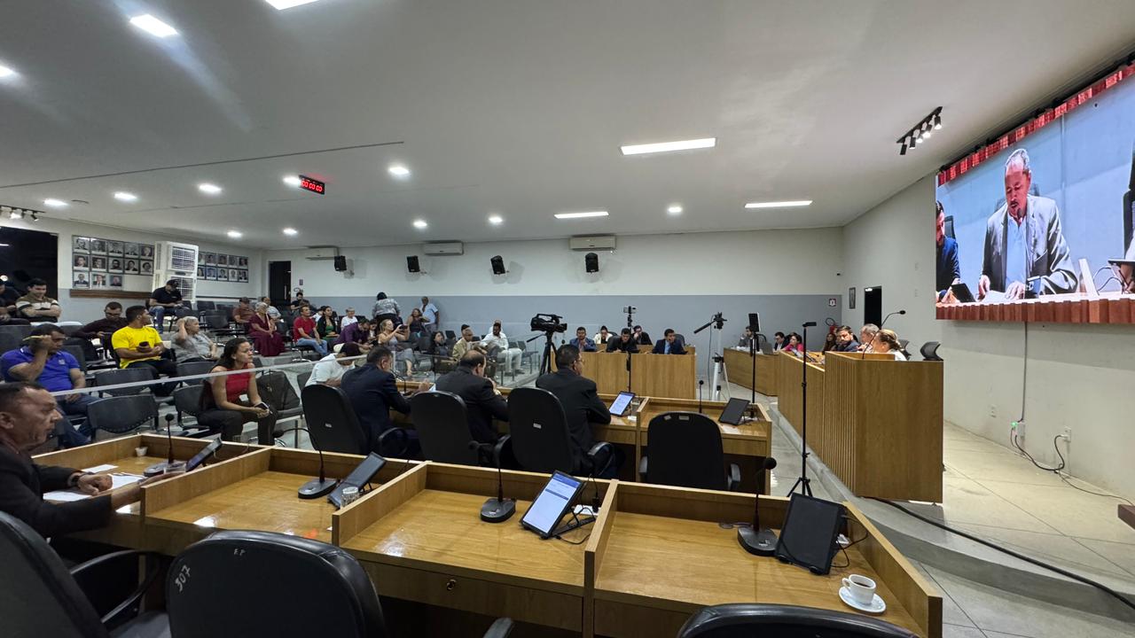 Câmara Municipal de Araripina realiza a 4ª Sessão Ordinária do primeiro período legislativo